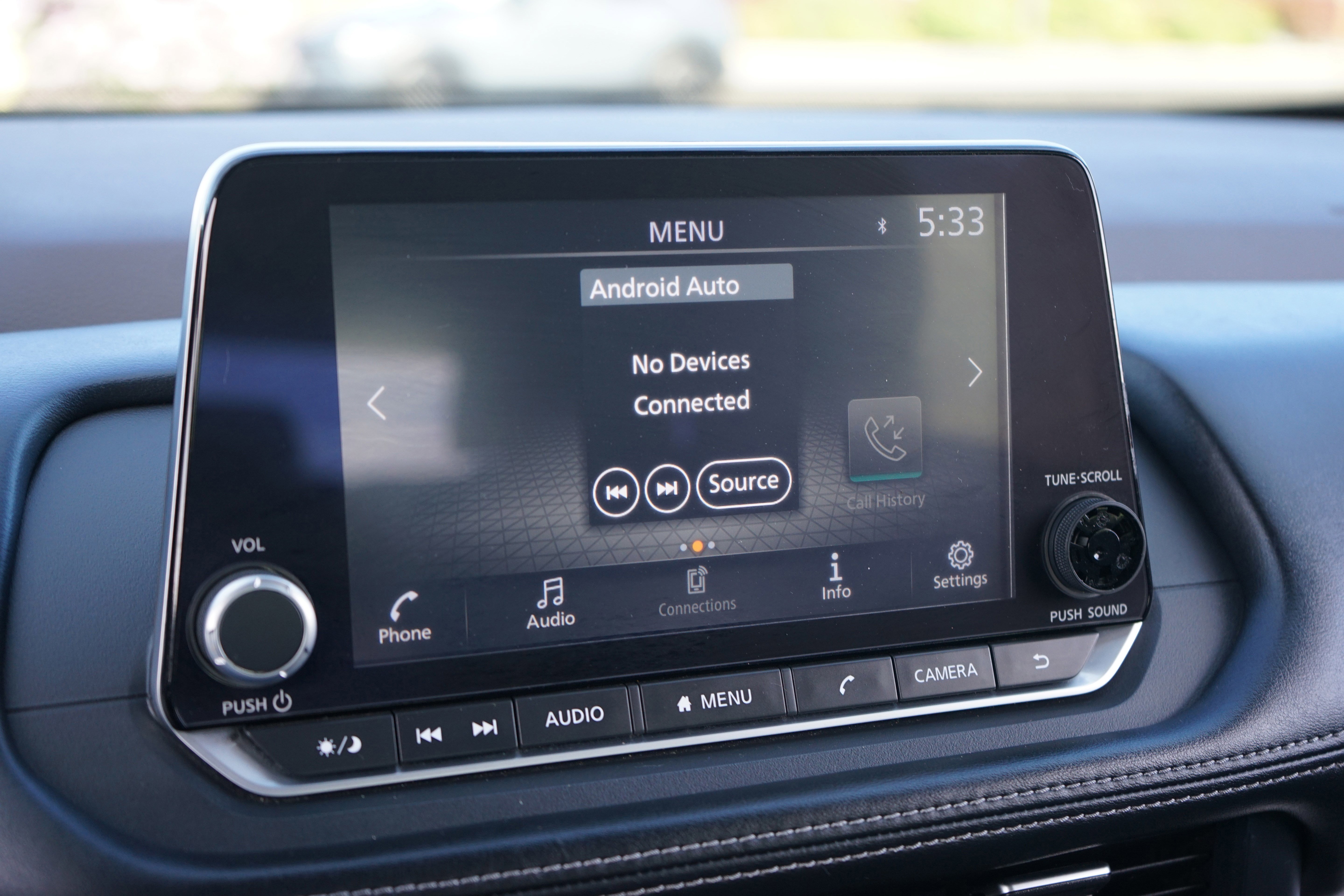 Used 2023 Nissan Rogue SV image 16