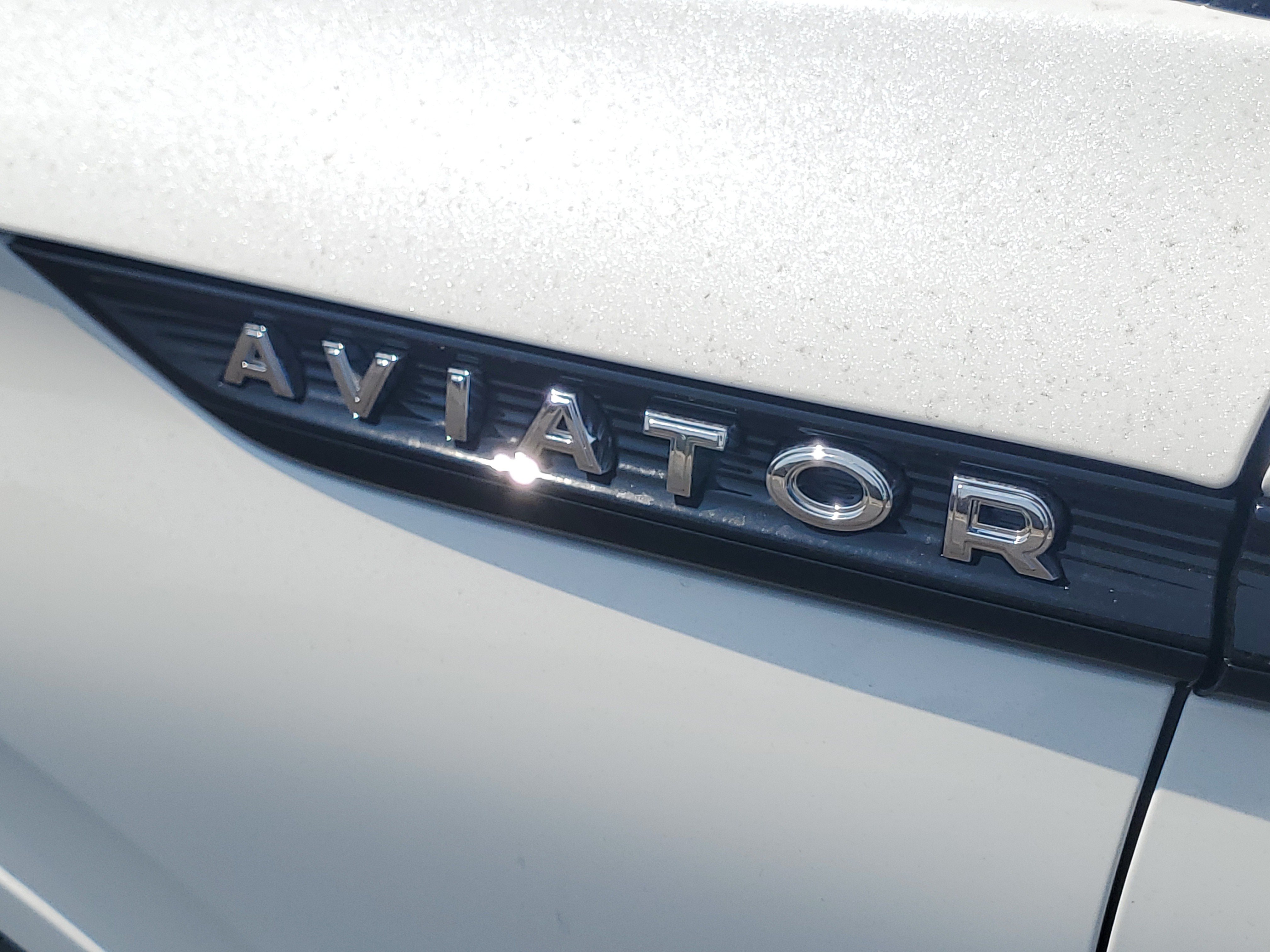New 2026 Lincoln Aviator Reserve w/ Jet Appearance Package AWD/4WD image 7