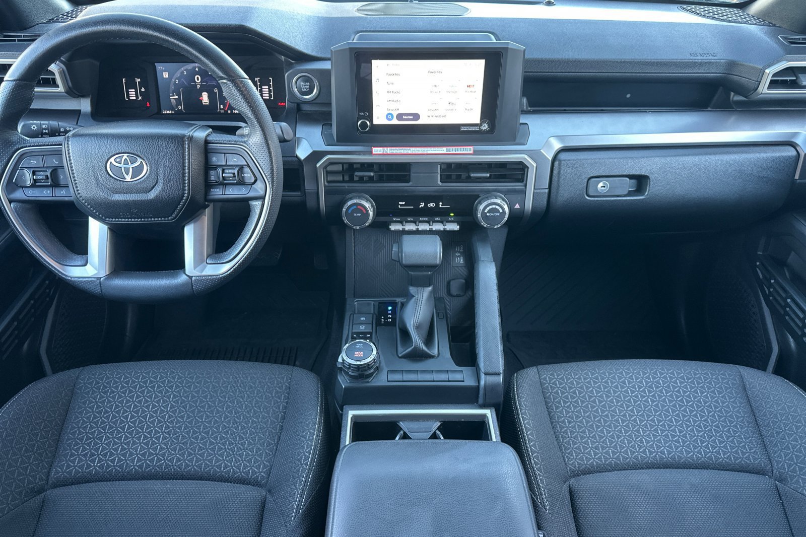 Used 2025 Toyota 4Runner SR5 AWD/4WD image 16