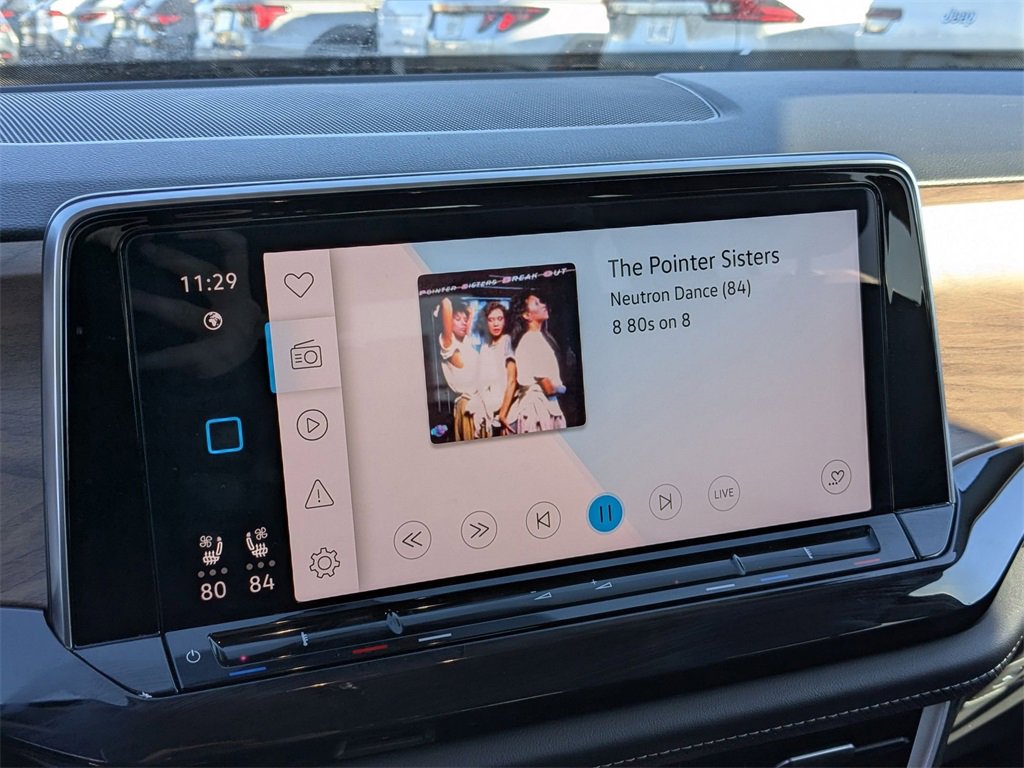 Used 2025 Volkswagen Atlas SE image 22