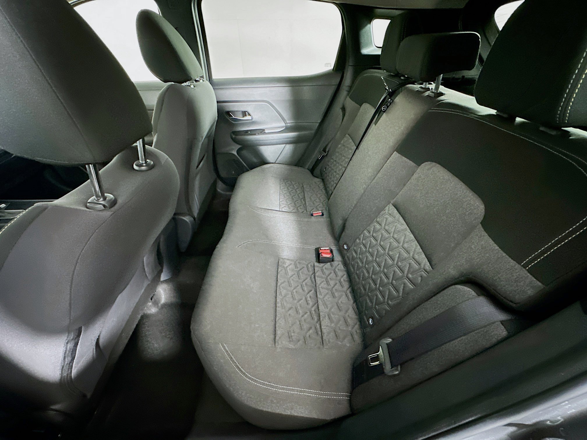 Used 2025 Nissan Kicks SV image 26