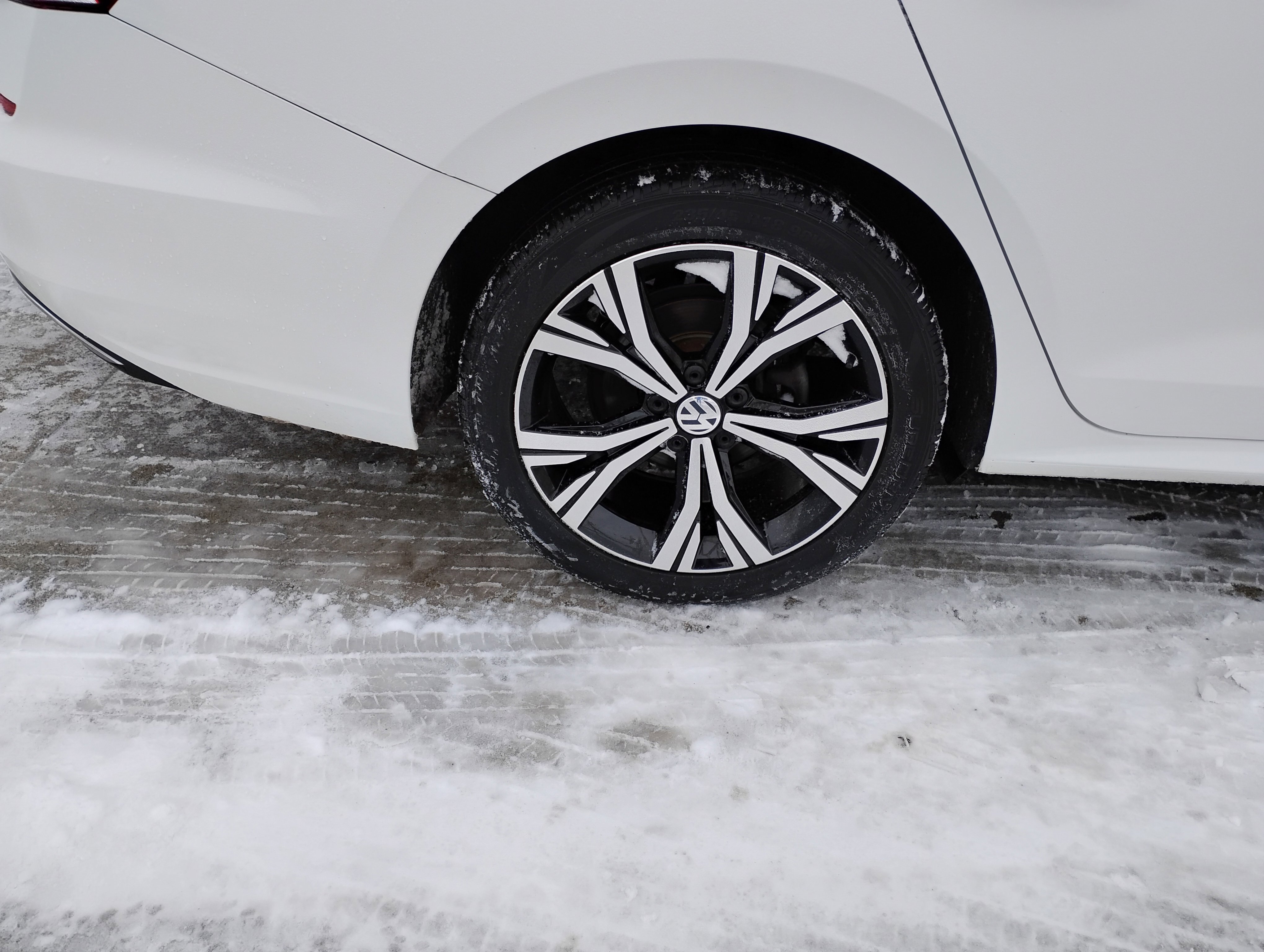 Used 2021 Volkswagen Passat 2.0T SE image 24