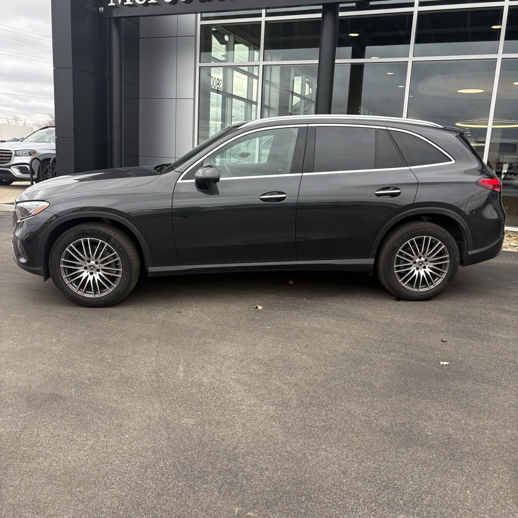 Certified 2025 Mercedes-Benz GLC 300 GLC 300 image 4