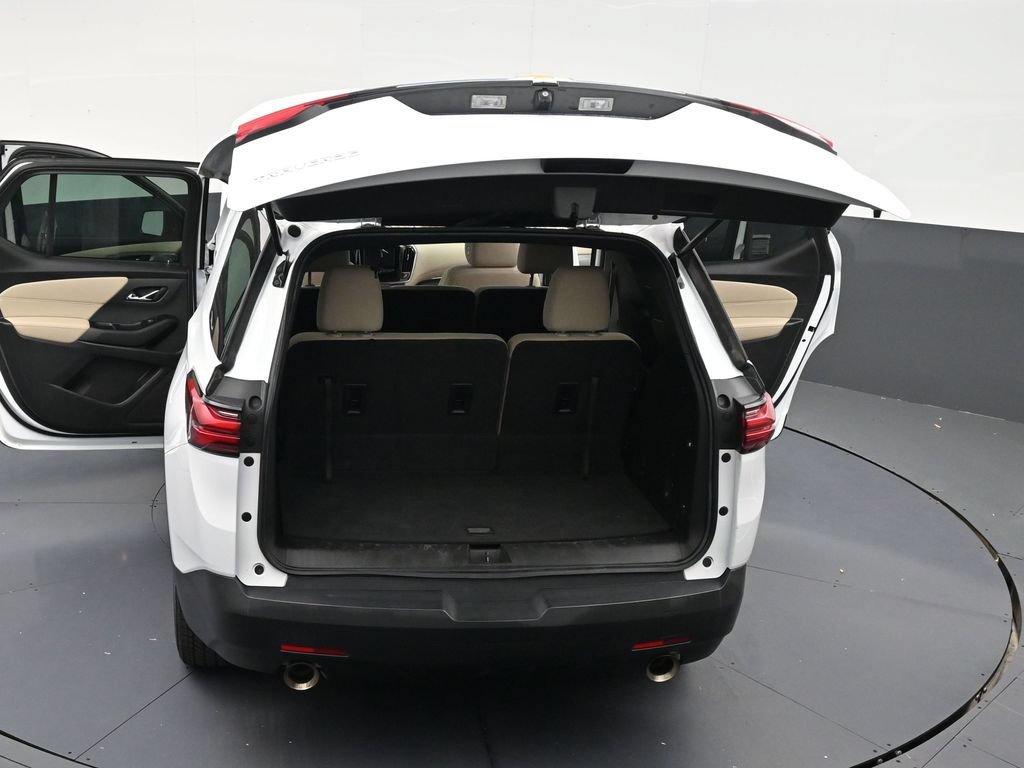 Used 2023 Chevrolet Traverse LS FWD image 24