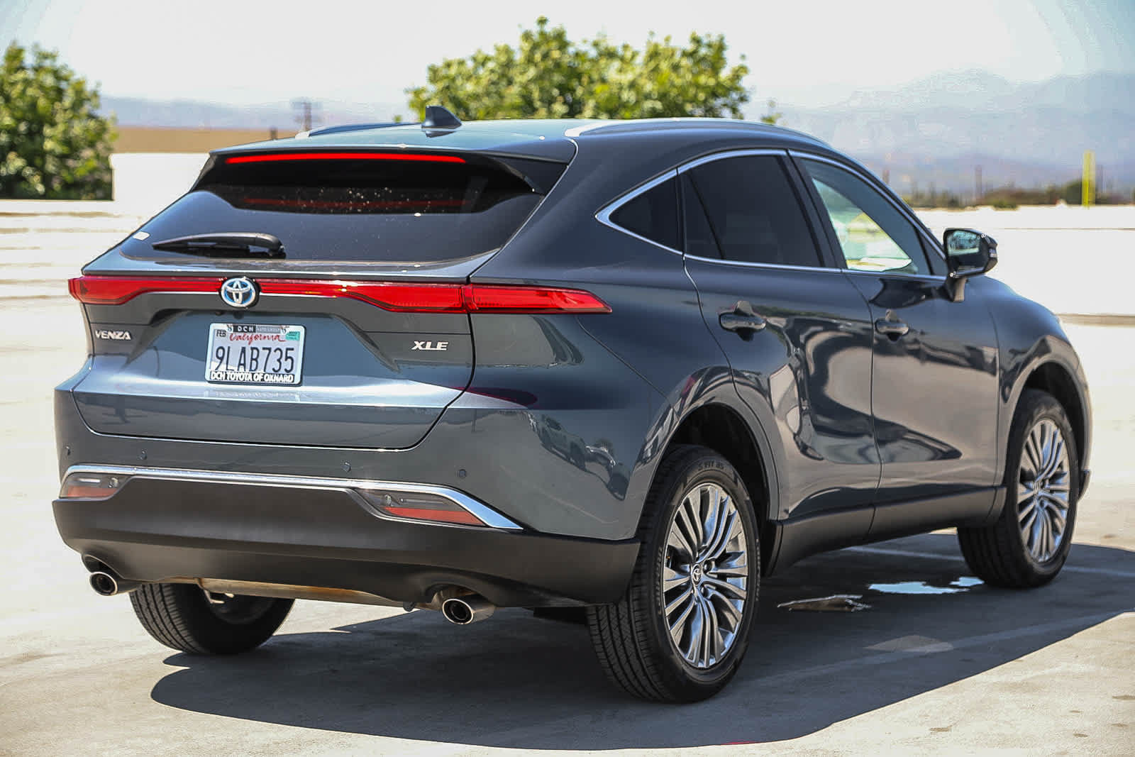 Used 2024 Toyota Venza XLE AWD/4WD image 5