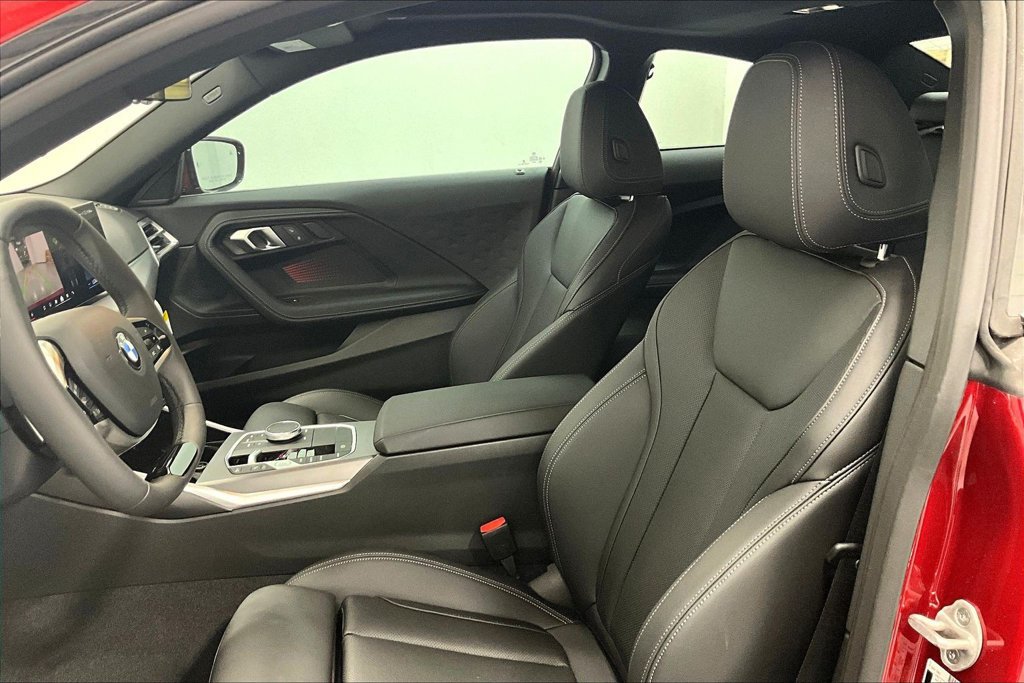New 2025 BMW 230i Coupe w/ Convenience Package RWD image 26