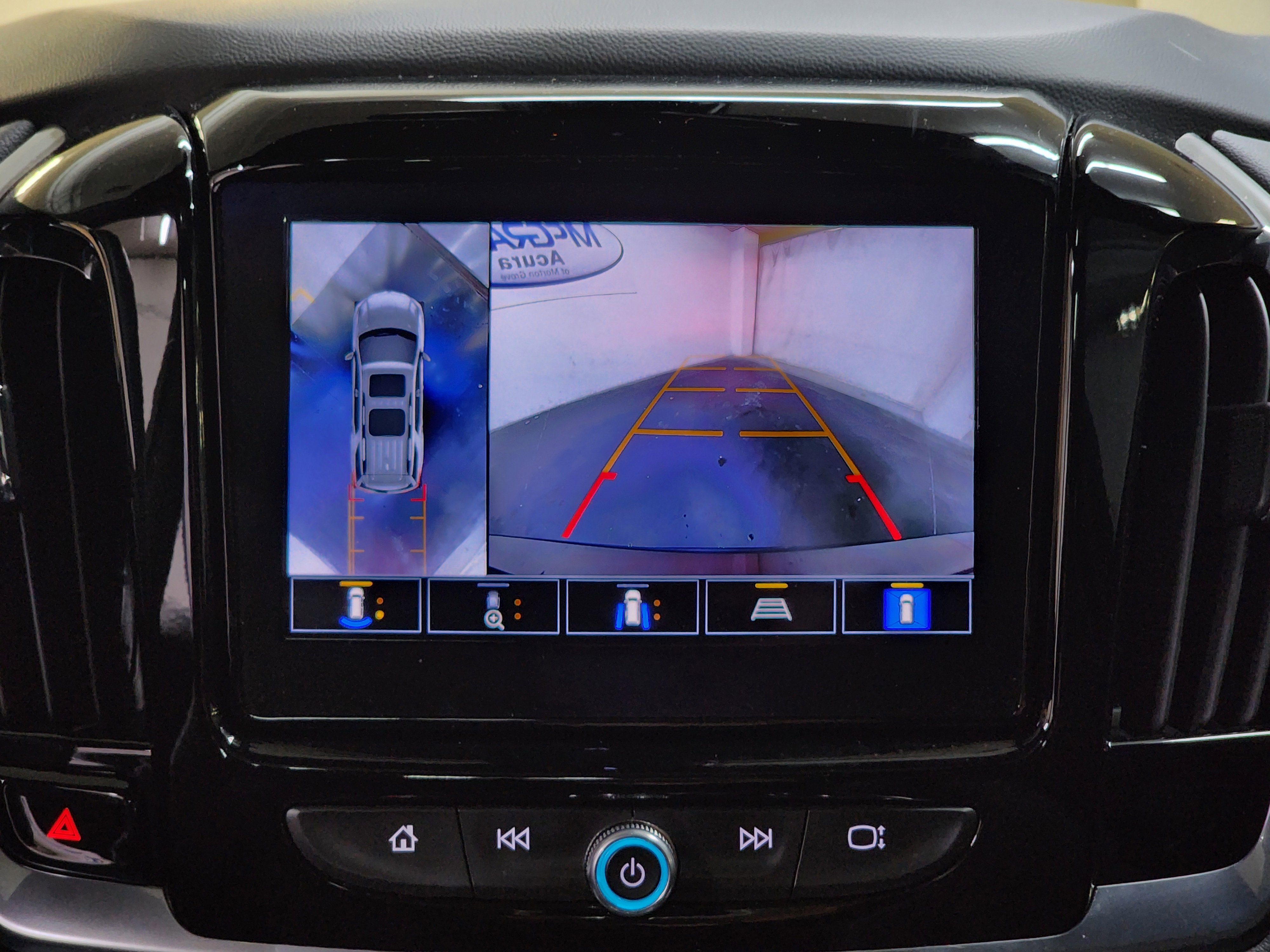 Used 2022 Chevrolet Traverse RS image 30