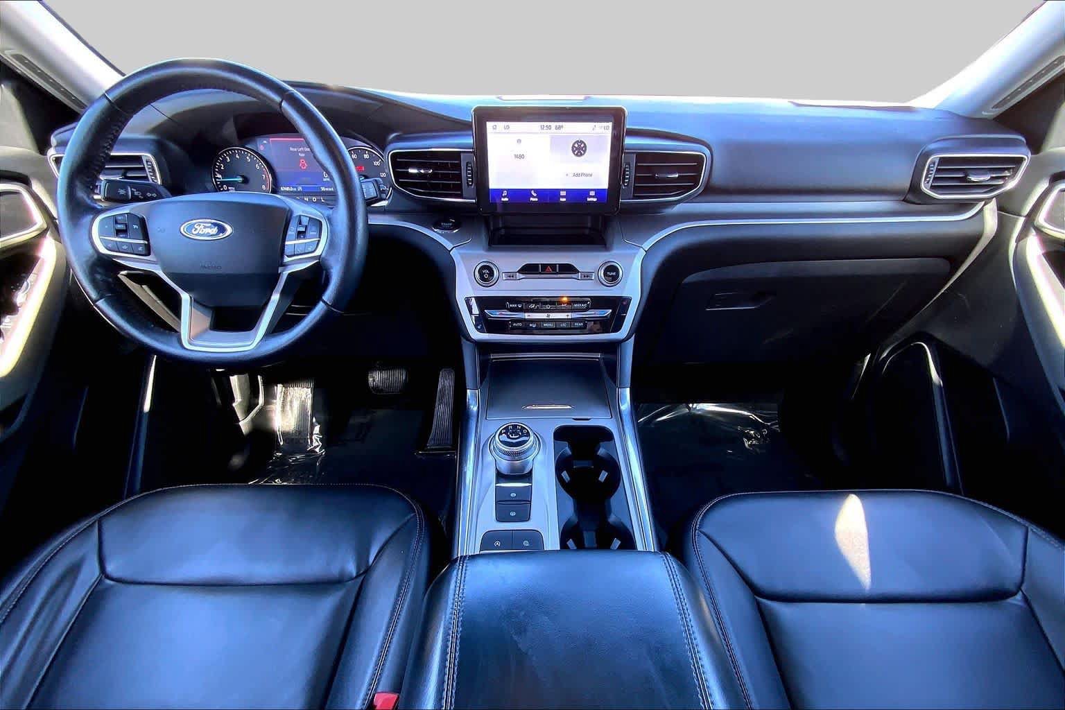 Used 2022 Ford Explorer XLT w/ Equipment Group 202A RWD image 15