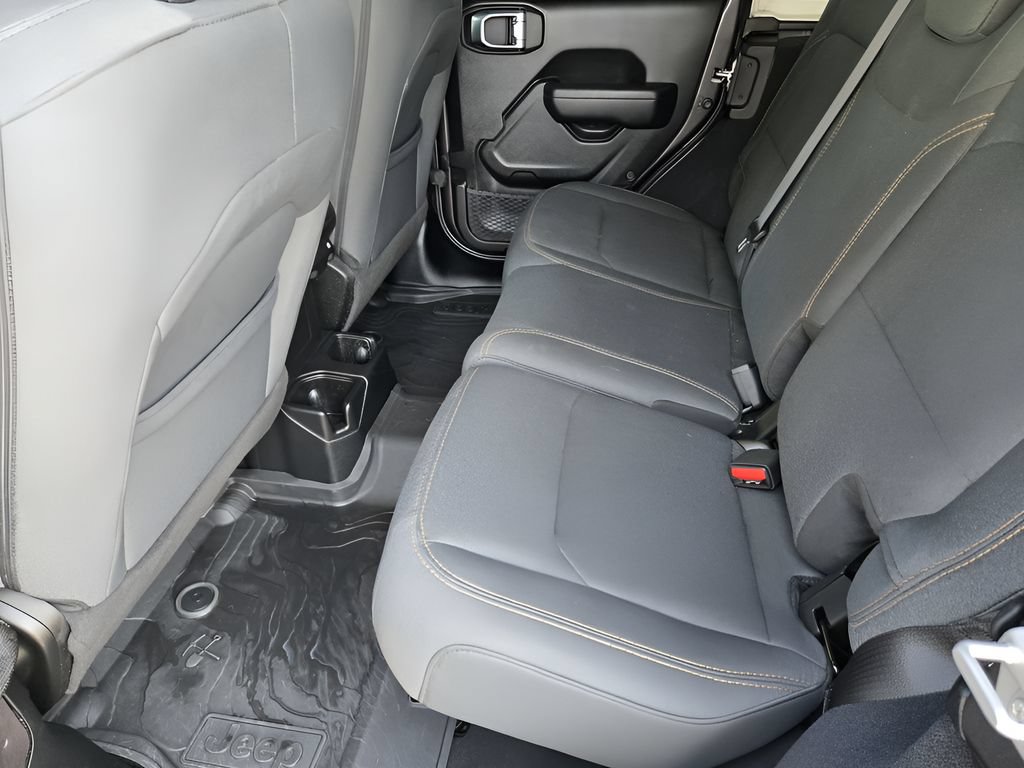 Used 2024 Jeep Wrangler Unlimited Sport AWD/4WD image 28