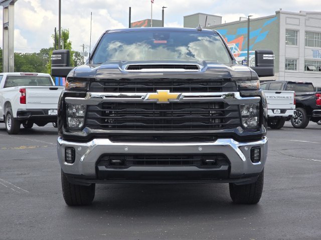 New 2026 Chevrolet Silverado 3500 LT w/ Safety Package AWD/4WD image 8