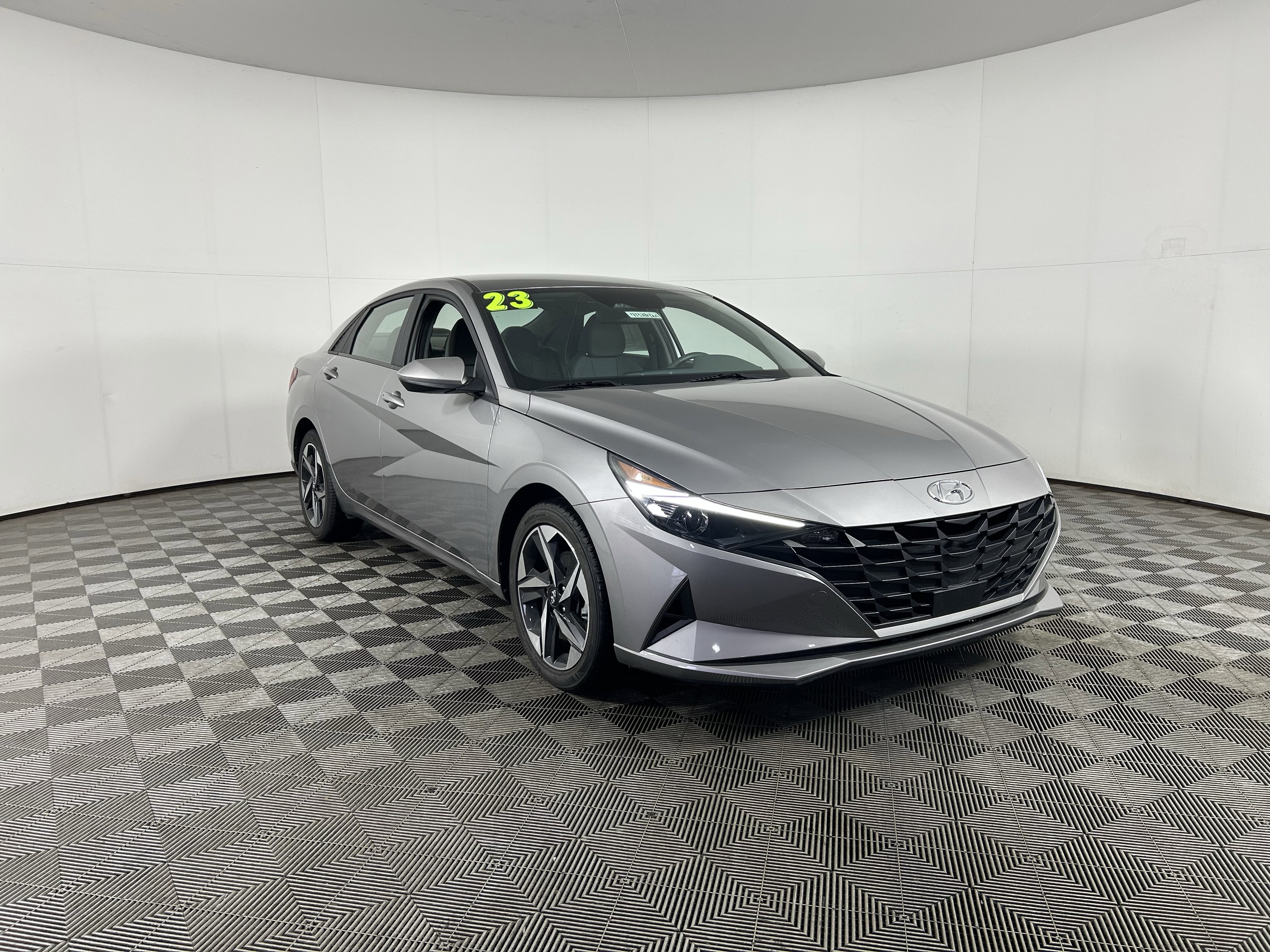 Used 2023 Hyundai Elantra SEL w/ Convenience Package