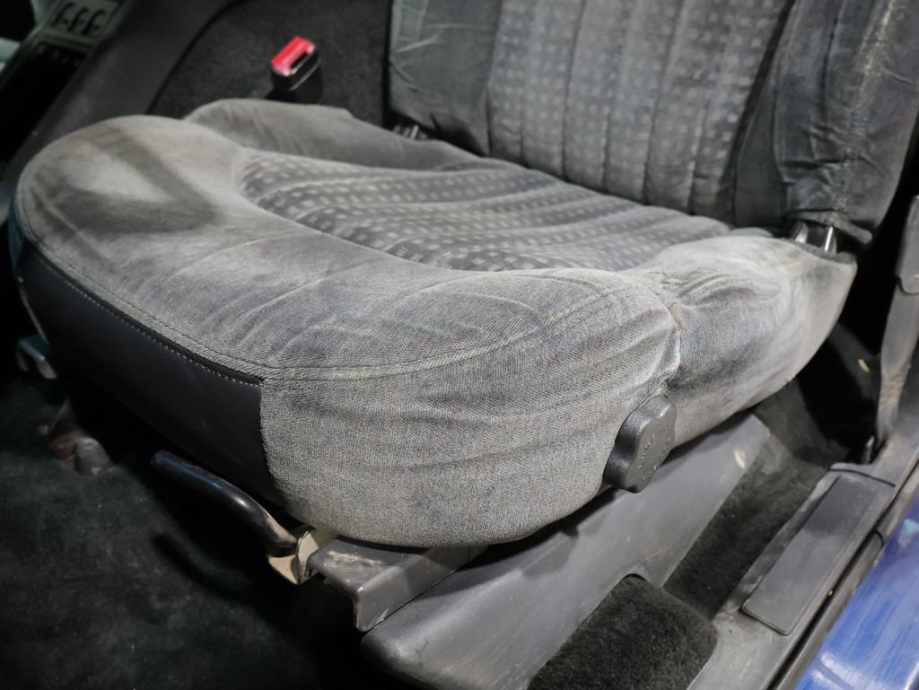 Used 2000 Chevrolet Blazer LS w/ LS Preferred Equipment Group AWD/4WD image 11