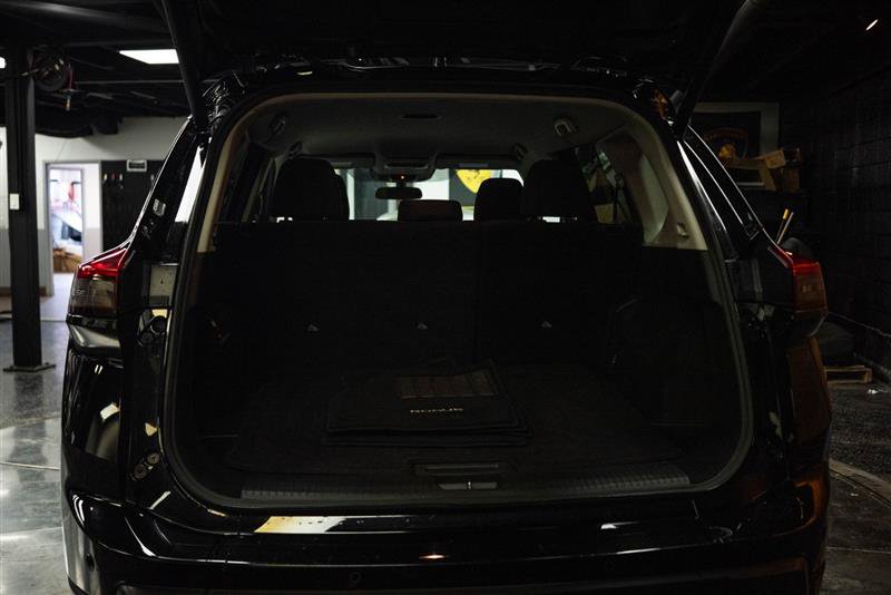 Used 2025 Nissan Rogue SV FWD image 7