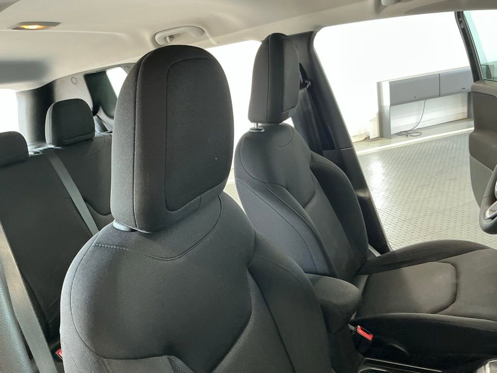 Used 2020 Jeep Renegade Sport w/ UConnect 7.0 Group image 9