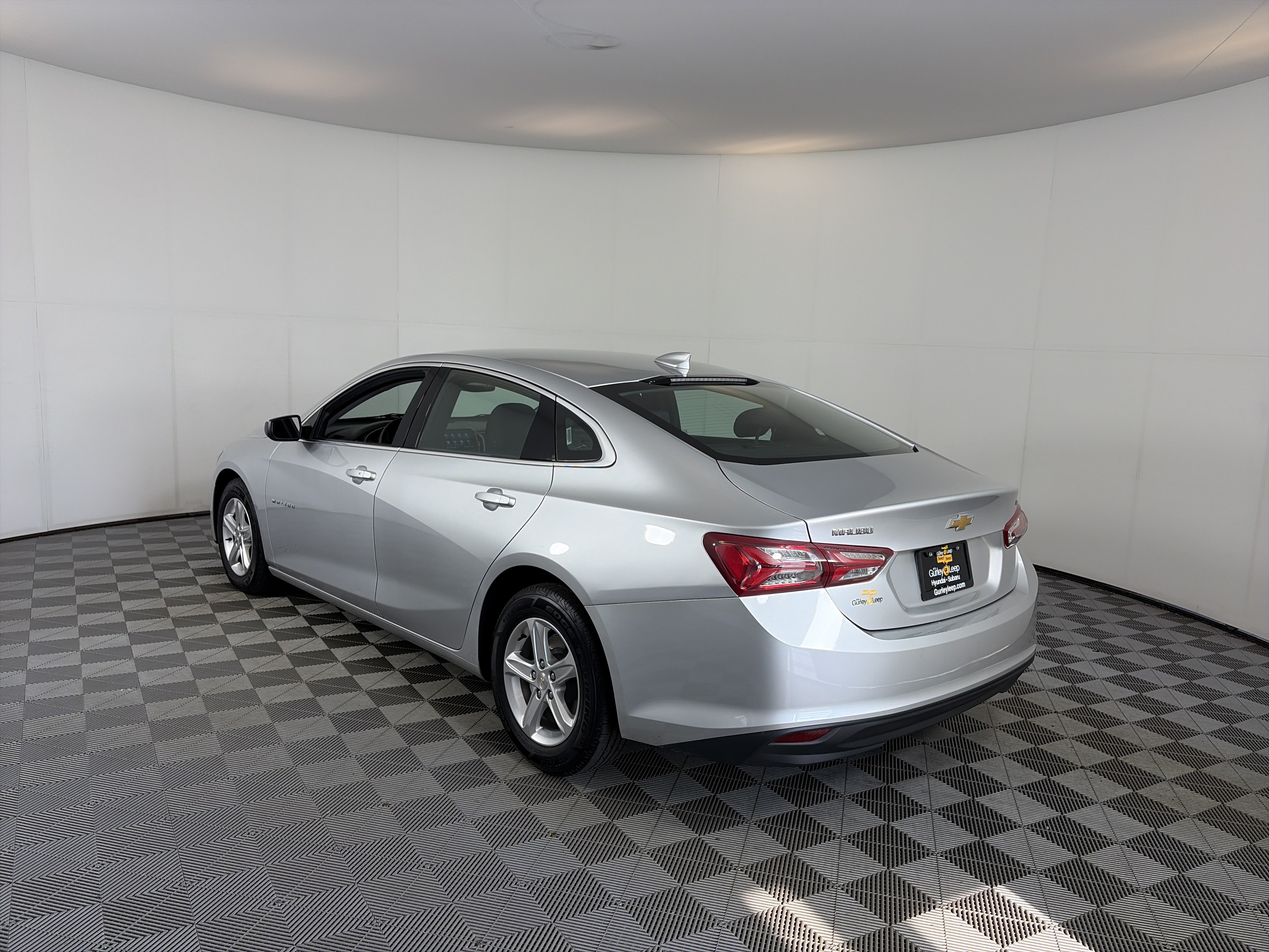 Used 2022 Chevrolet Malibu LT FWD image 8