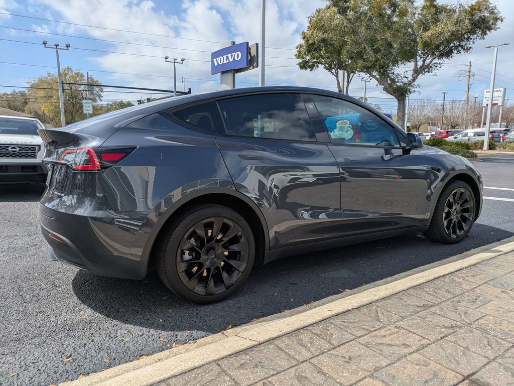 Used 2024 Tesla Model Y Long Range image 6