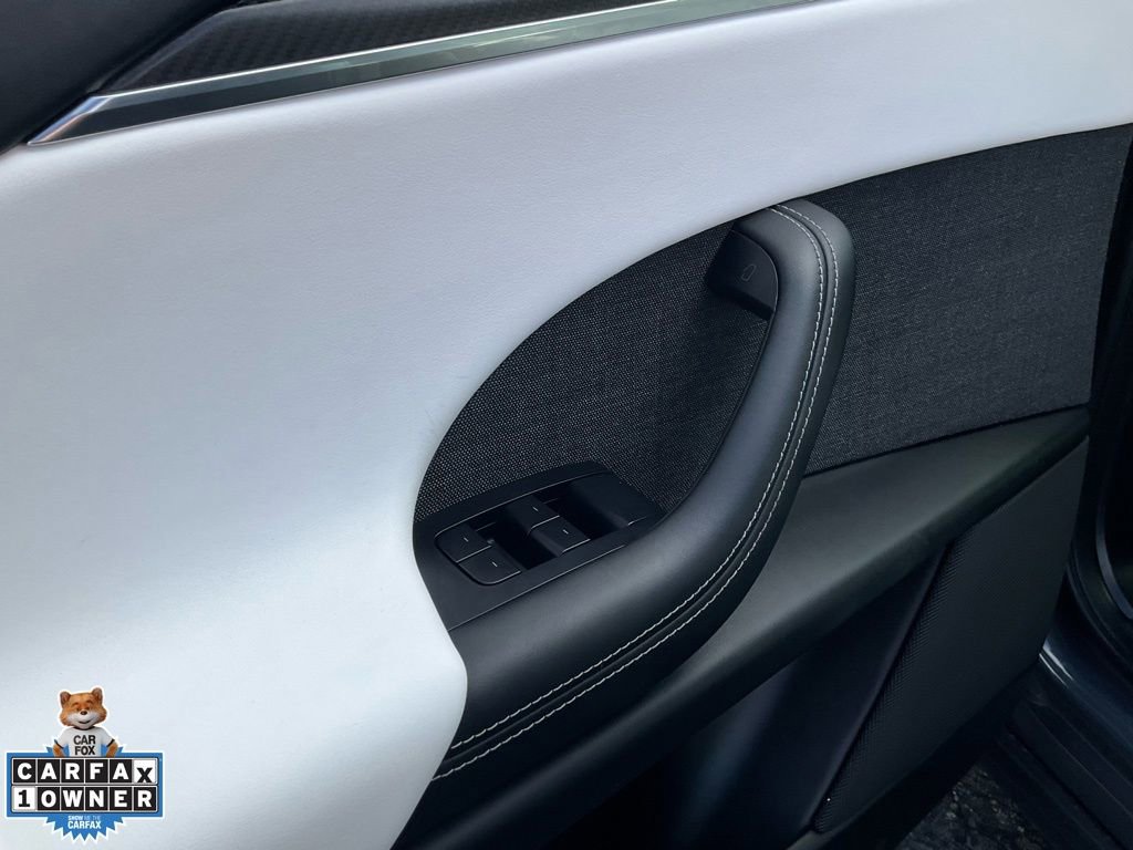 Used 2023 Tesla Model X Plaid image 24