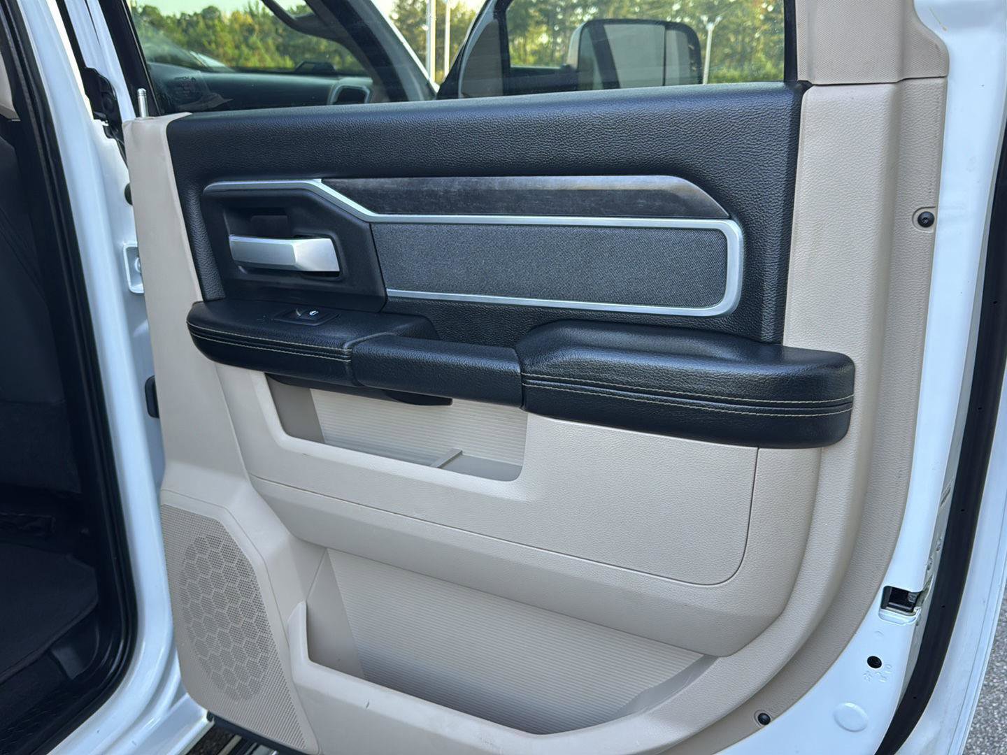 Used 2022 RAM 2500 Big Horn image 13