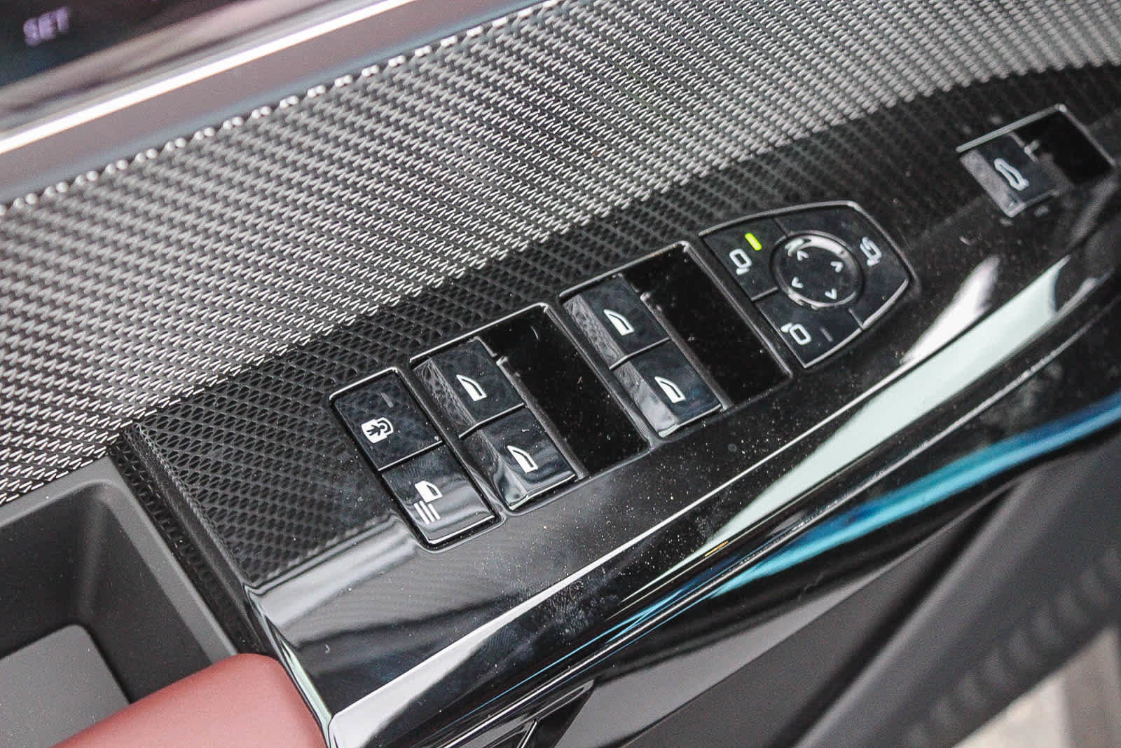 New 2026 BMW 740i w/ Premium Package image 28