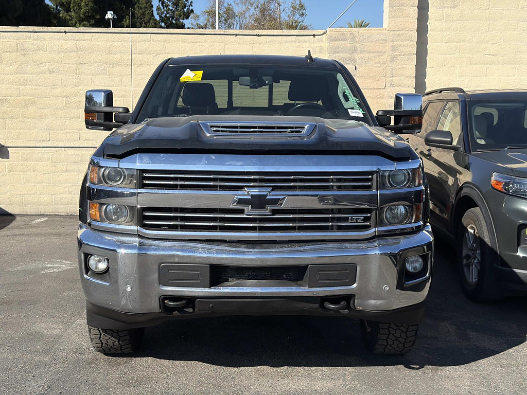 Used 2019 Chevrolet Silverado 2500 LTZ w/ Duramax Plus Package AWD/4WD image 2