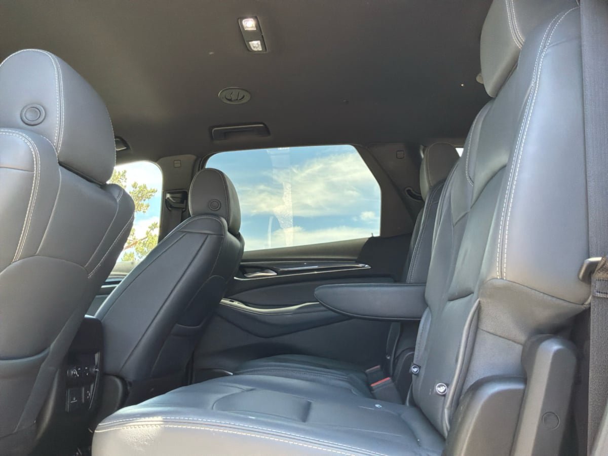 Used 2024 Buick Enclave Premium AWD/4WD image 18