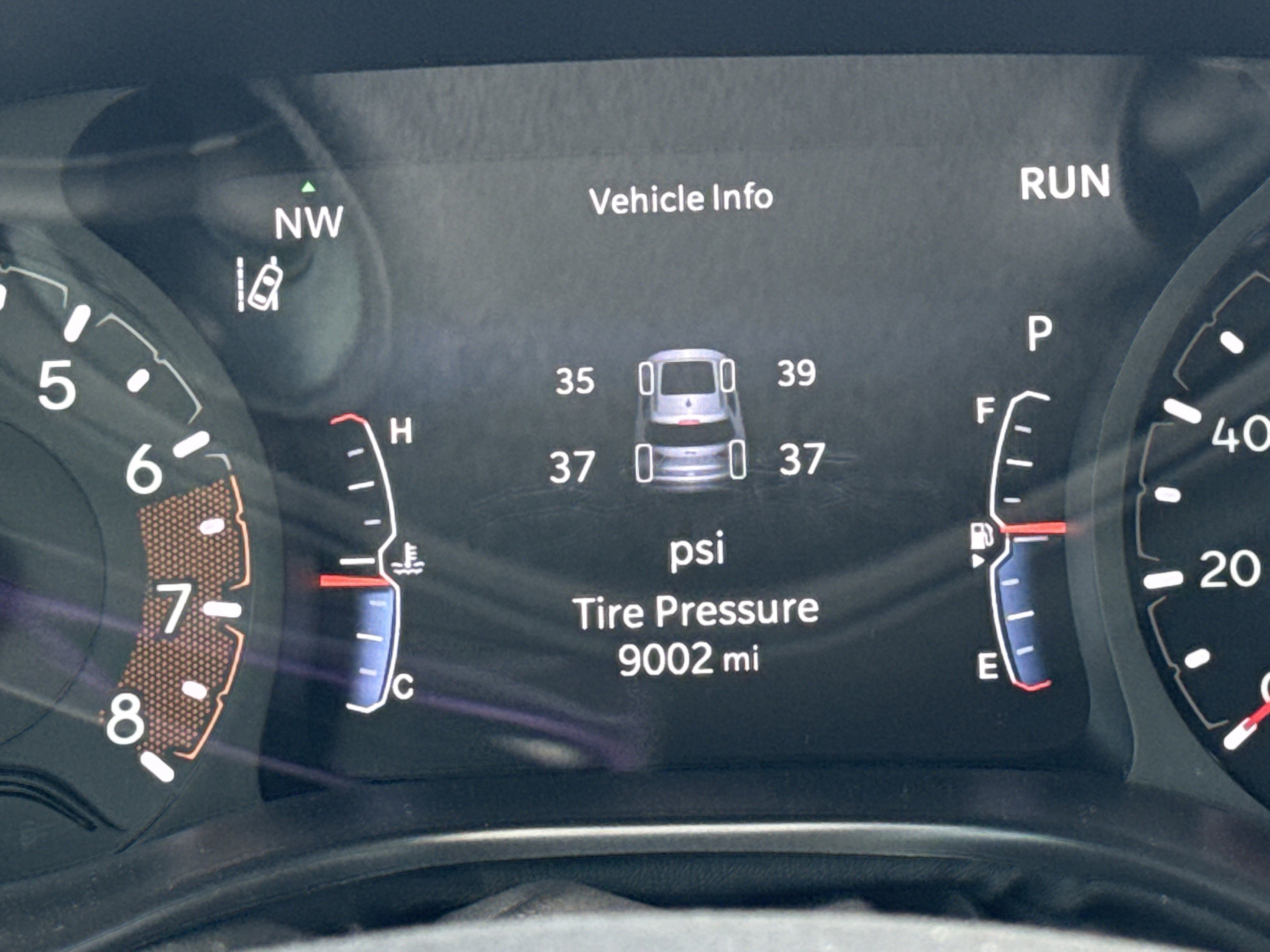 Used 2025 Jeep Compass Latitude image 20