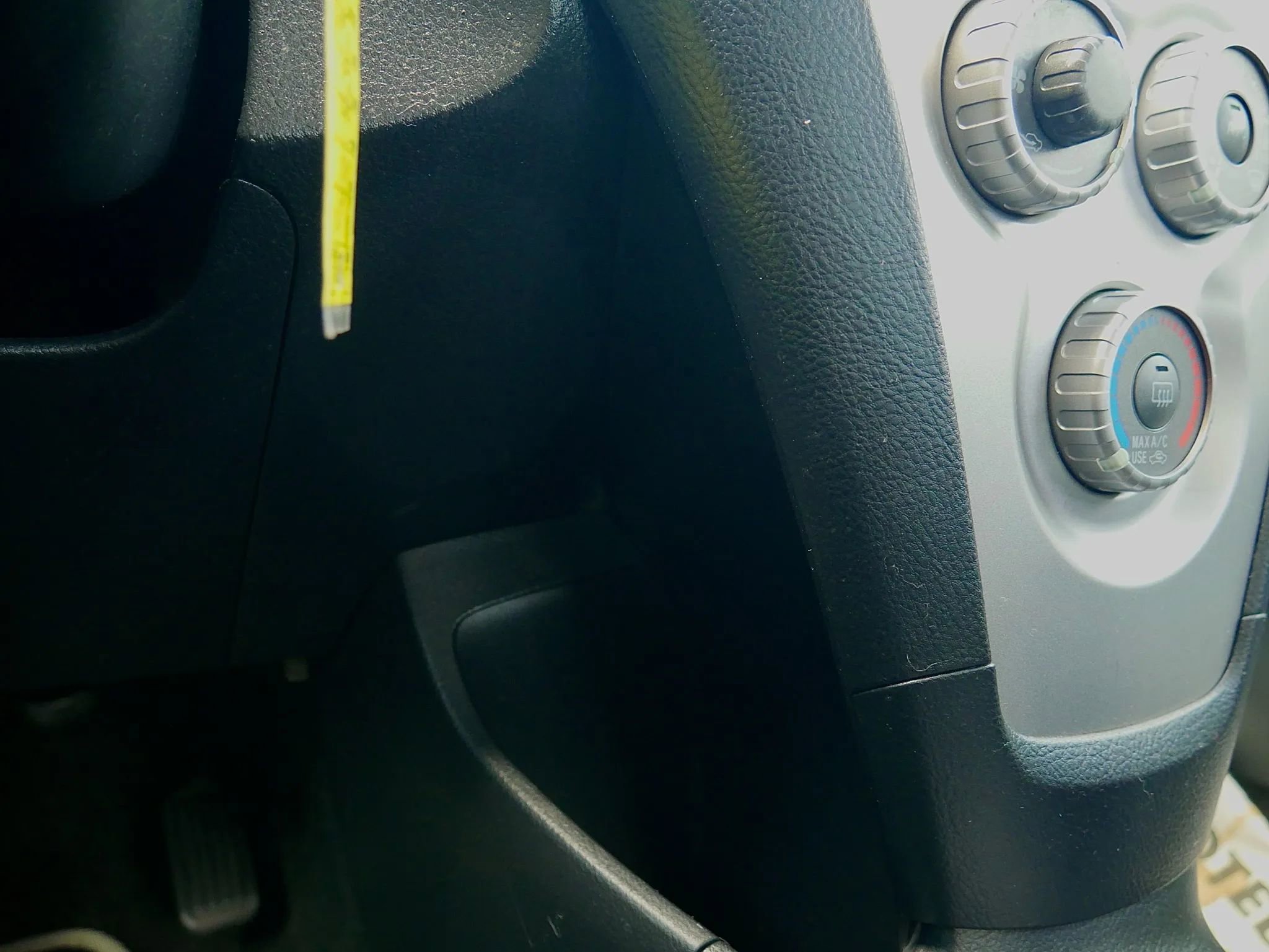 Used 2010 Toyota Yaris Sedan FWD image 16