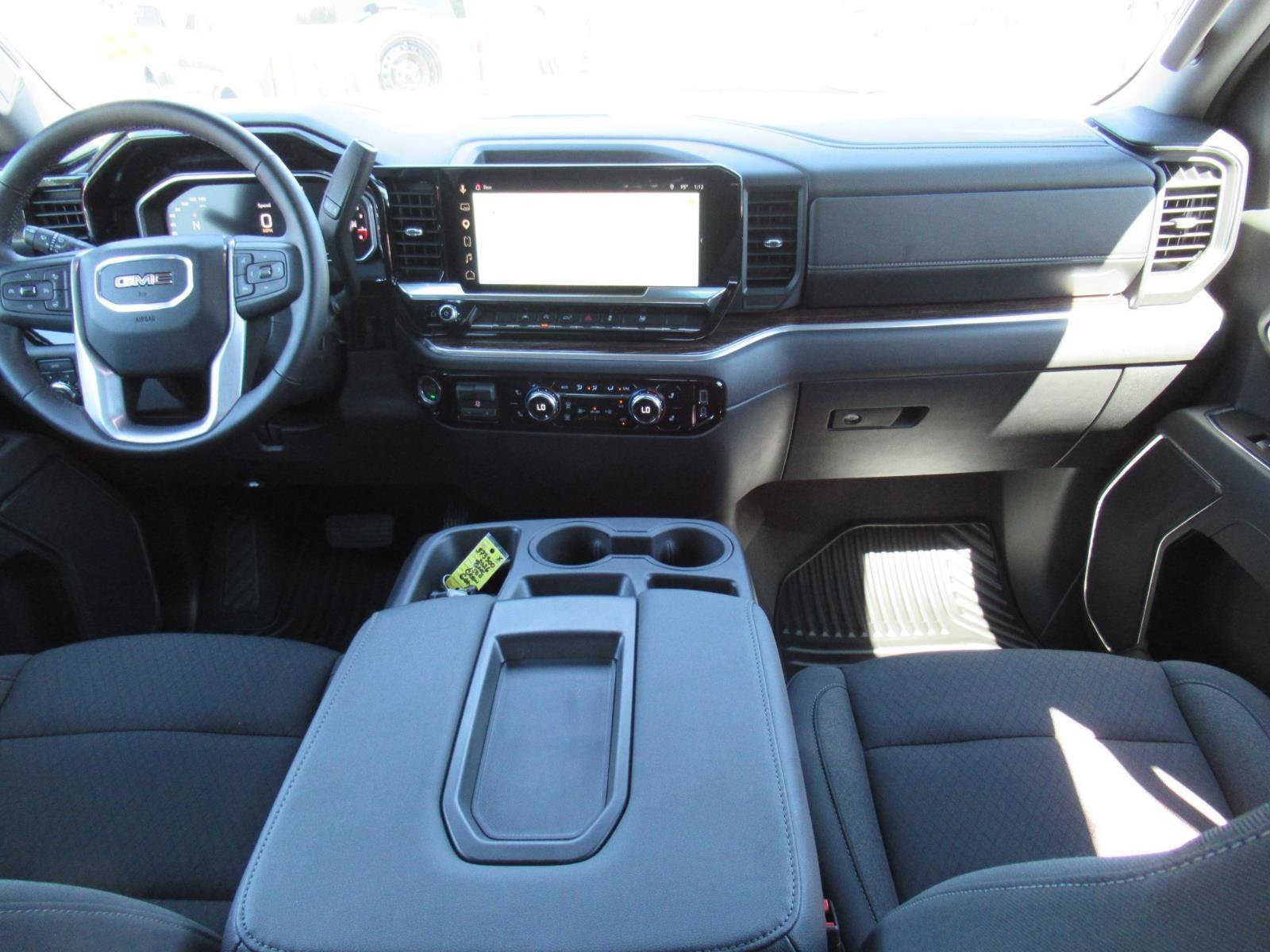 Used 2026 GMC Sierra 1500 SLE w/ Preferred Package AWD/4WD image 12