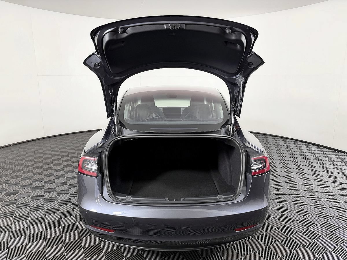 Used 2018 Tesla Model 3 Long Range RWD image 11