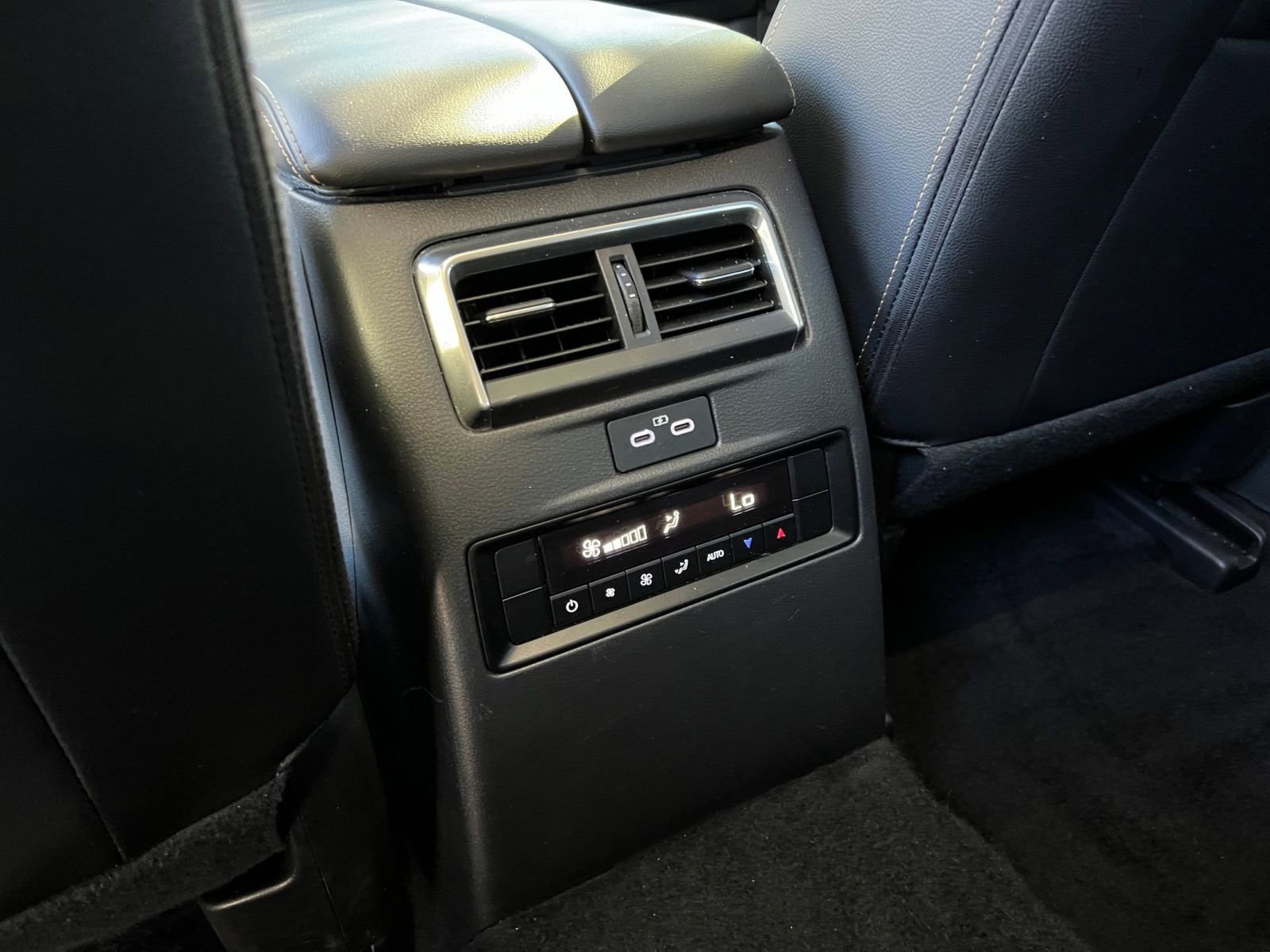 Used 2025 MAZDA CX-90 3.3 Turbo w/ Preferred Package image 28