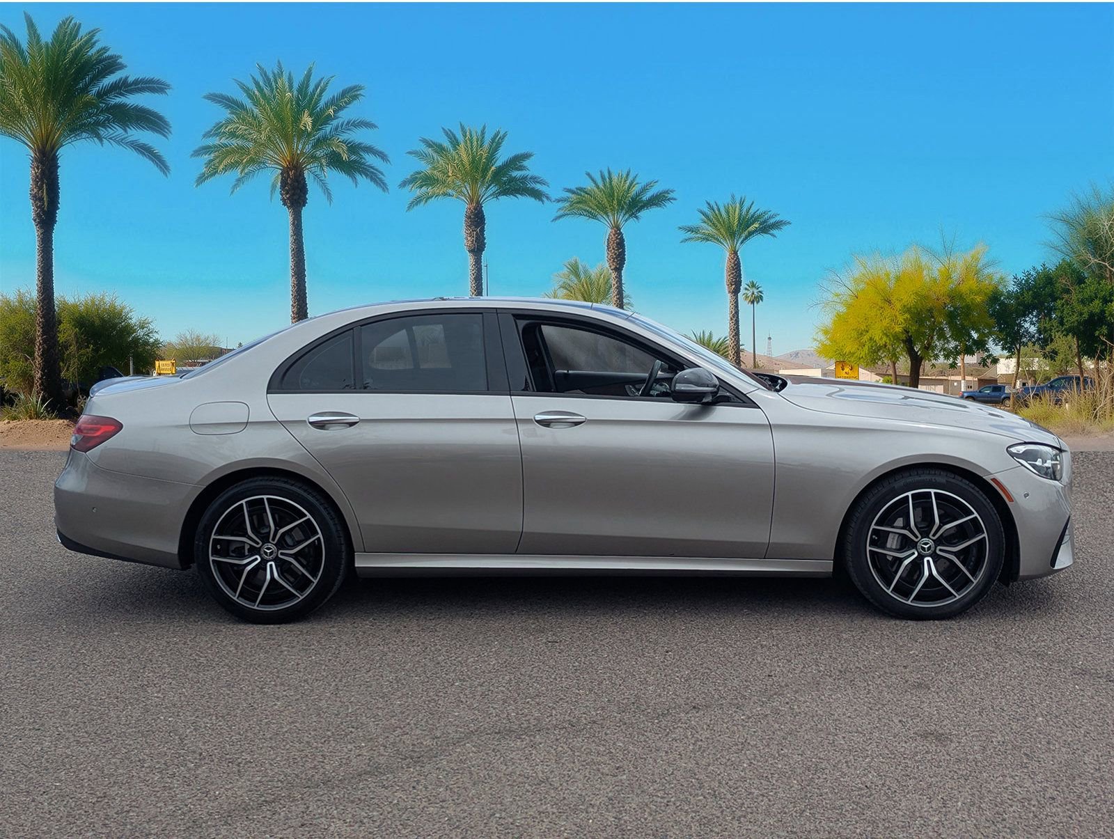 Used 2022 Mercedes-Benz E 450 4MATIC Sedan image 6