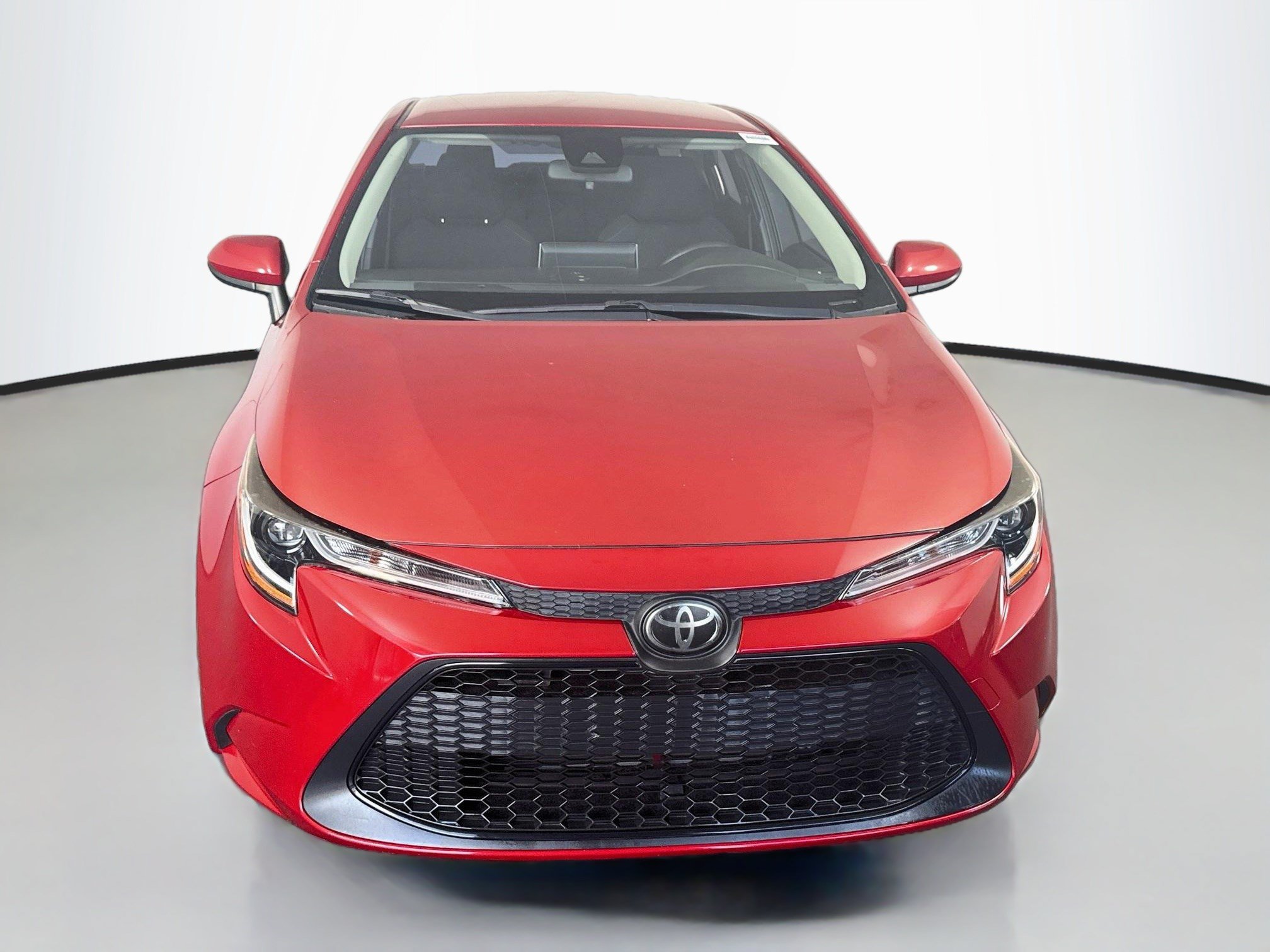 Used 2020 Toyota Corolla LE FWD image 2