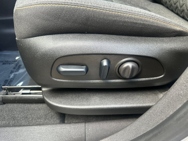 Used 2024 Chevrolet Equinox LT AWD/4WD image 29