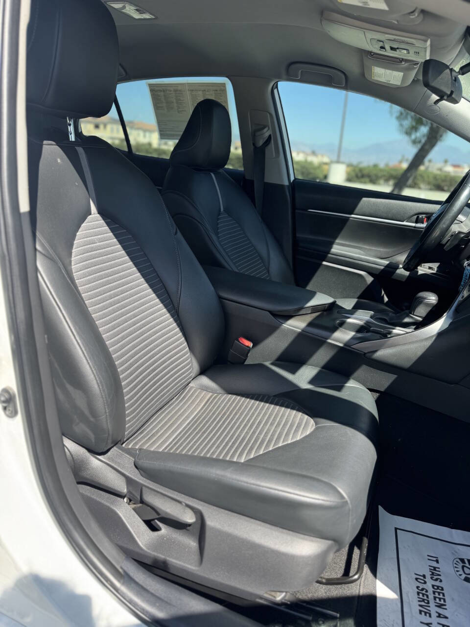 Used 2021 Toyota Camry SE image 11