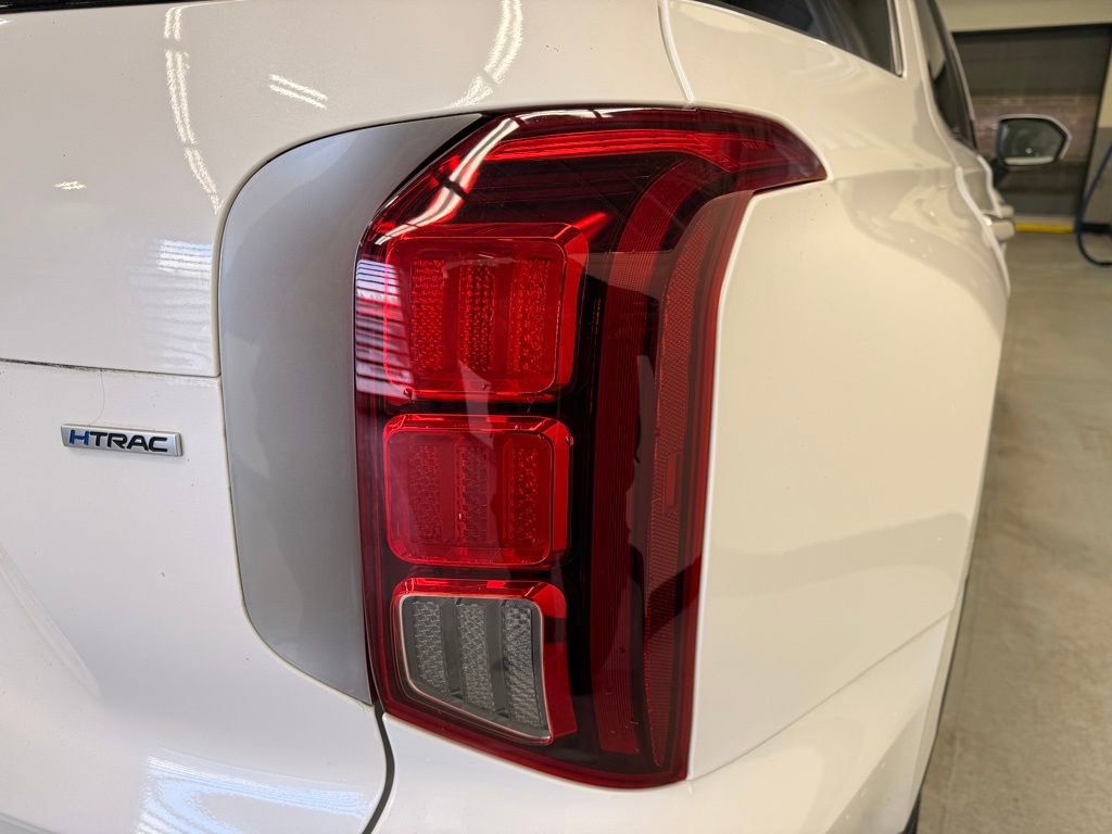 Used 2023 Hyundai Palisade SEL w/ Winter Package image 5