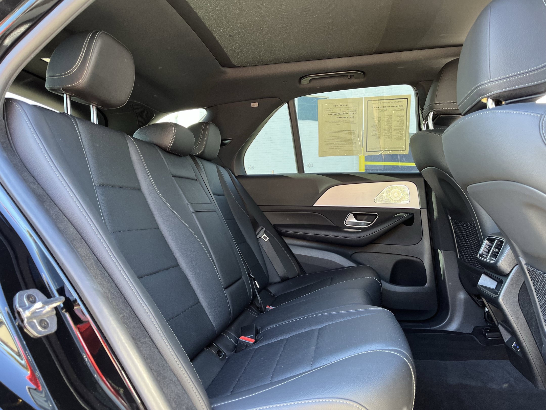 Used 2025 Mercedes-Benz GLE 350 4MATIC w/ Driver Assistance Package image 28
