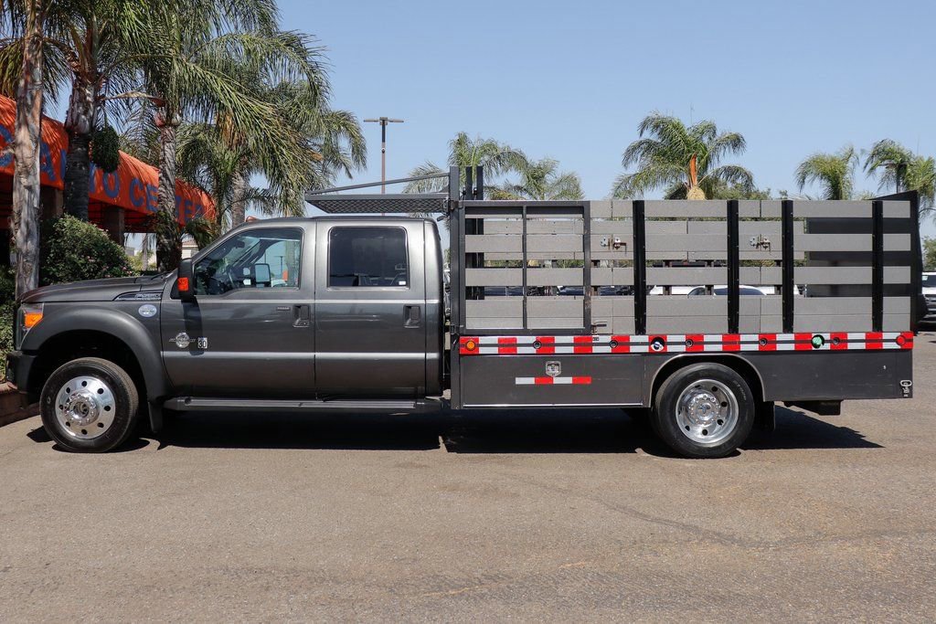 Used 2016 Ford F550 4x4 Crew Cab Super Duty w/ XLT Interior Package image 5