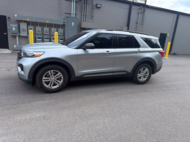 Used 2023 Ford Explorer XLT RWD image 4