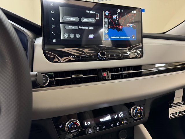 New 2025 Mitsubishi Outlander SE image 14
