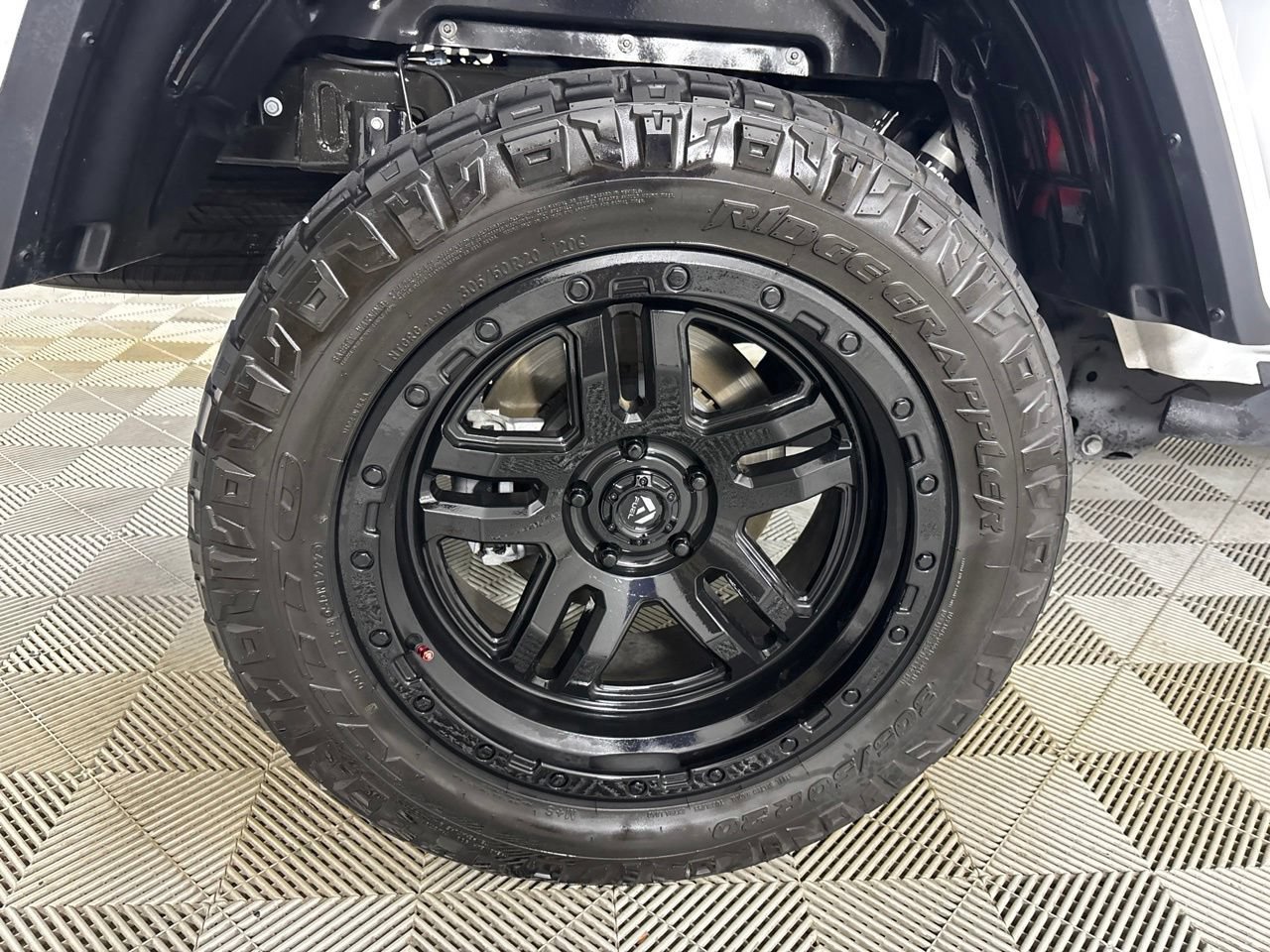 Used 2022 Jeep Gladiator Sport AWD/4WD image 31