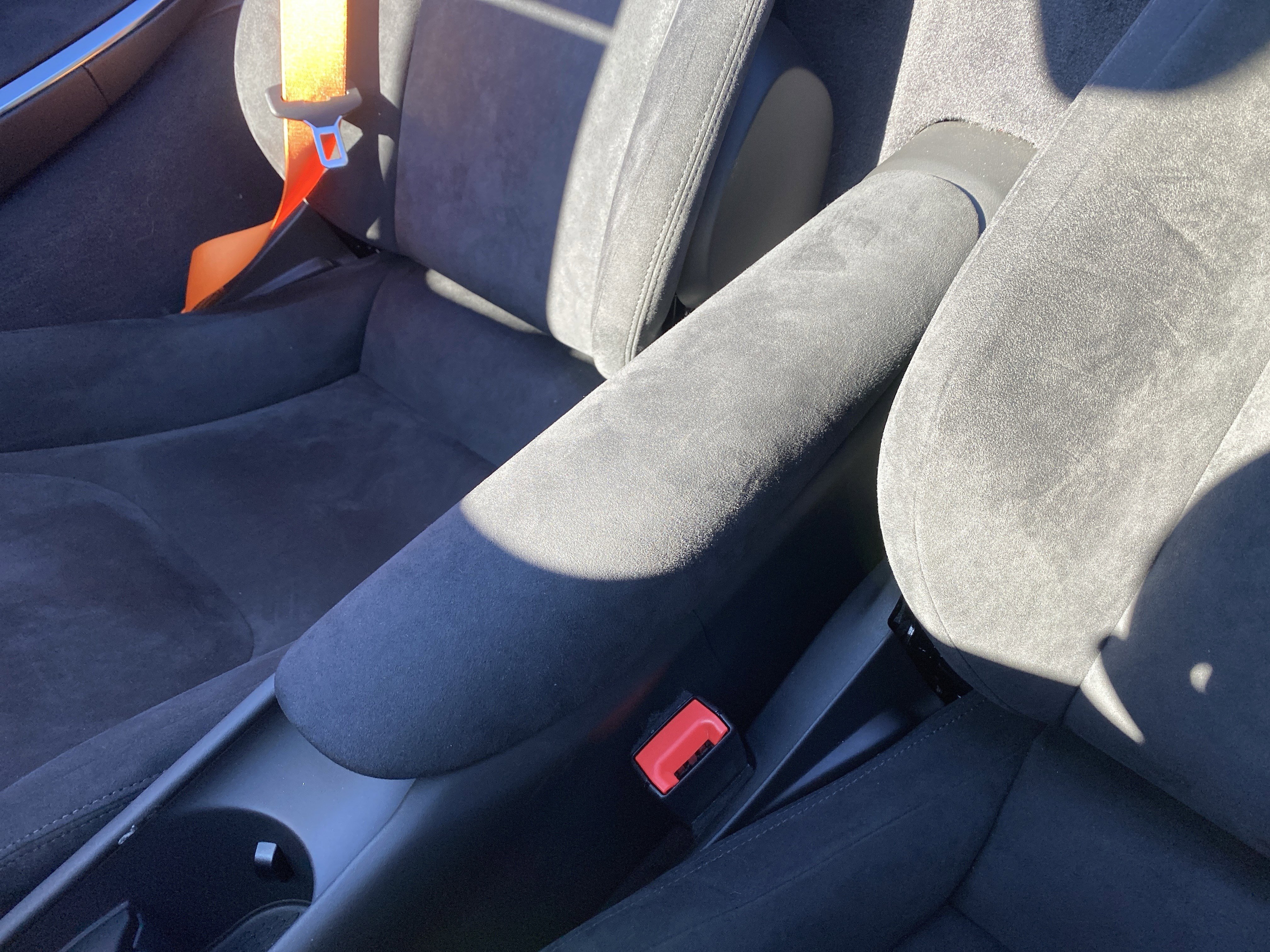 Used 2025 McLaren Artura Spider image 34