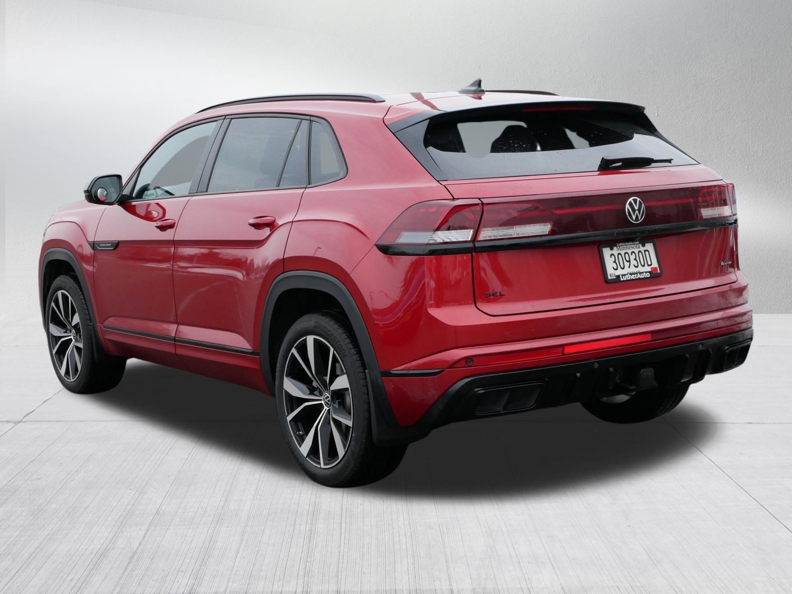 Certified 2025 Volkswagen Atlas Cross Sport SEL R-Line AWD/4WD image 5