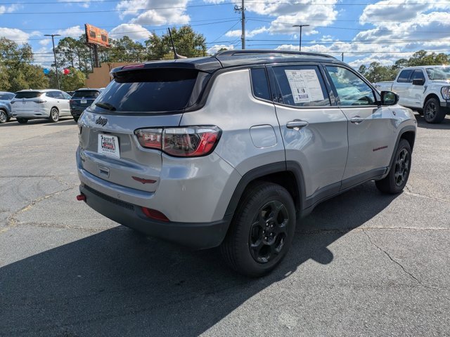 Used 2023 Jeep Compass Trailhawk image 4