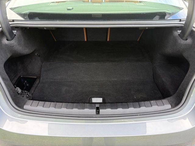 Used 2023 BMW 330e xDrive w/ Premium Package AWD/4WD image 6