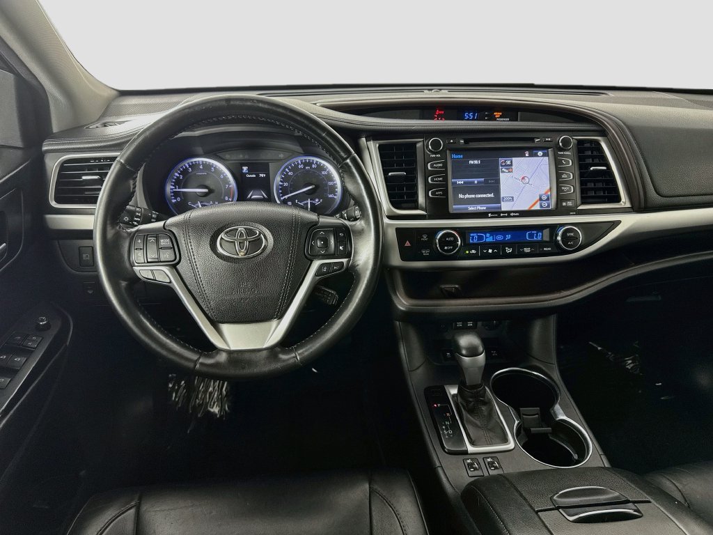 Used 2018 Toyota Highlander XLE AWD/4WD image 28