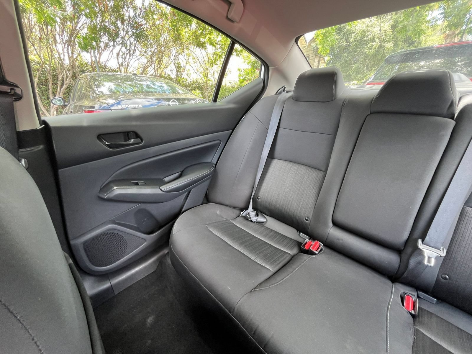 Used 2025 Nissan Altima 2.5 SV FWD image 39