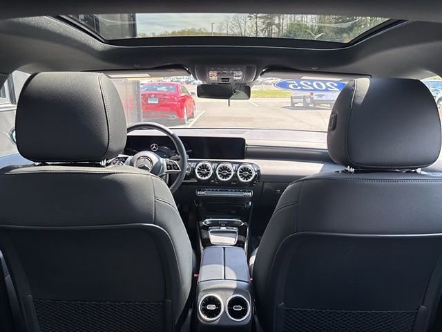Used 2025 Mercedes-Benz CLA 250 4MATIC image 24