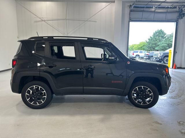 Used 2023 Jeep Renegade Trailhawk AWD/4WD image 4