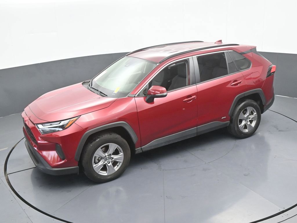 Used 2025 Toyota RAV4 XLE image 50