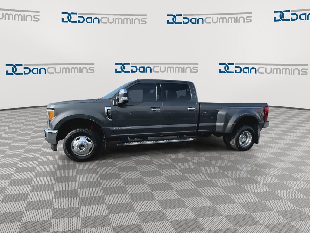 Used 2017 Ford F350 Lariat w/ Tow Technology Bundle image 10